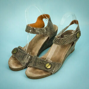 Taos 41 Size 10-10.5 Brown Festival Snake Print Leather Strappy Comfort Sandals